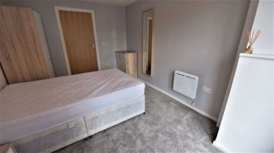 1 bedroom Flat in Station Road Flat 2, Leeds - Photo 5