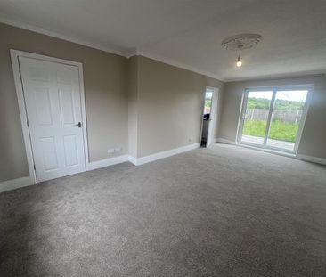 Coronation Road, Stainforth, Doncaster - Photo 2