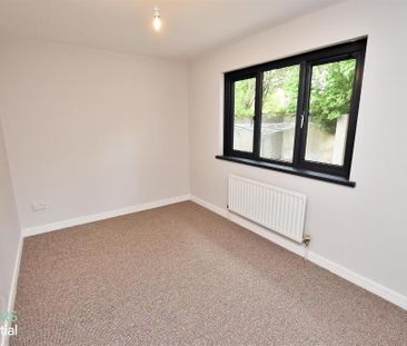 79 Shore Road, Greenisland, Carrickfergus, BT38 8TZ - Photo 2