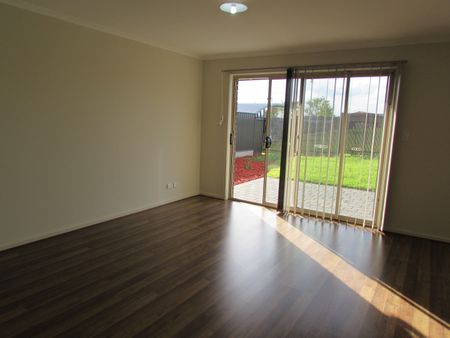 30 Carlson St, Mount Barker SA 5251 - House For Rent | Domain - Photo 2