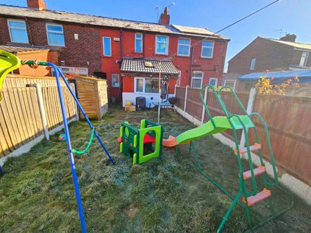 3 bedroom terraced house to rent - Photo 2