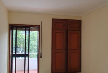 Apartamento T3 situado na zona residencial da Forca, em Aveiro.