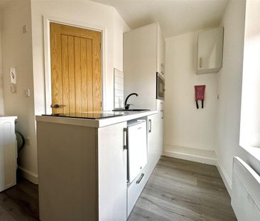 1 bed Studio To Let - Photo 1