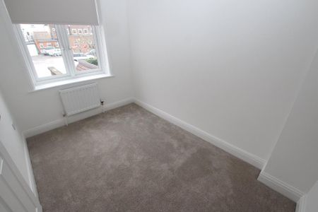 3 bedroom apartment to rent - Photo 4