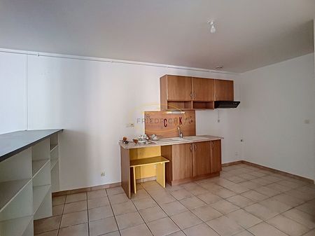 Location Appartement 3 pièces 79m² LIGNY EN BARROIS 55500 - Photo 4