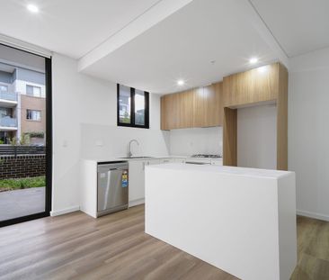 1 Year New Rare Court yard Apartment-Timber floor and fully aircond... - Photo 2