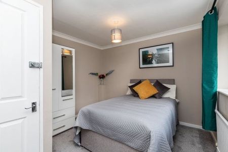 Town centre 0 bedroom house to rent - Photo 2