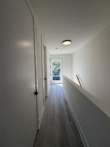 For Lease - 208 Ellis Avenue, St. Catharines, Ontario - Photo 2