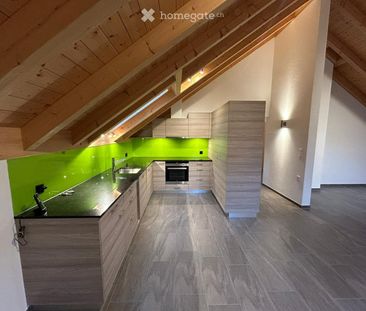 moderne 3.5 Zimmer Wohnung im Grünen, von Bergen umgeben - Foto 1