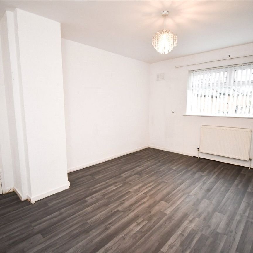 Royden Road, CH49 4NA, Upton - Photo 1