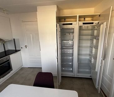 Värnstigen, Segeltorp - Photo 1