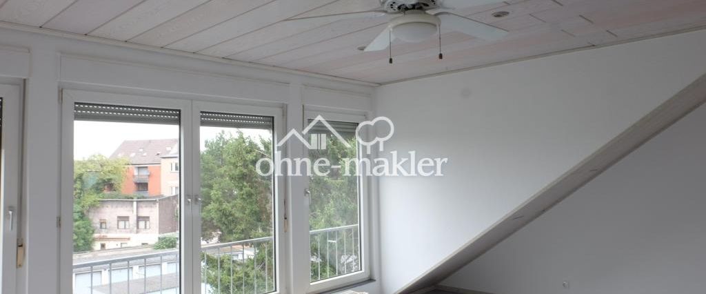 Schöne helle Dachgeschosswohnung in Mittelmeiderich - Photo 1