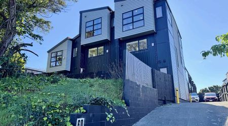 Executive Townhouse with Modern Design and Great Location - Photo 4