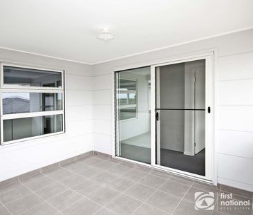 Brand-New Double-Storey Home in a Prime Location - Photo 2