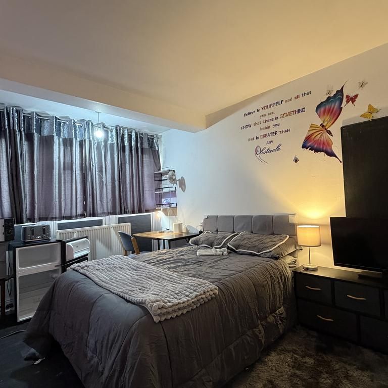 1 bedroom flat to rent - Photo 1