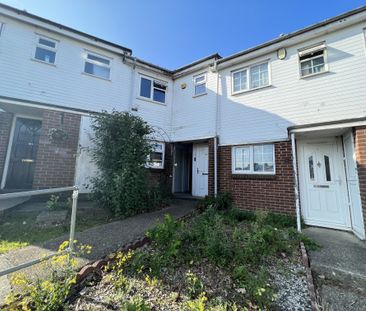 Sycamore Field, Harlow - Photo 6