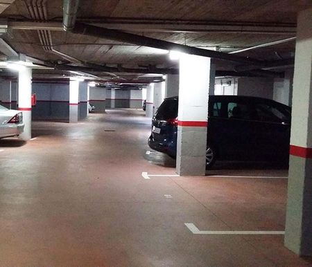 2 bedroom luxury Apartment for rent in Málaga, Spain - Photo 4