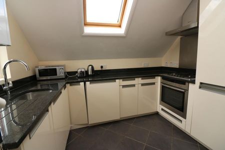 2 bedroom terraced house to rent - Photo 5
