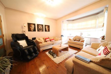 5 bedroom semi-detached house to rent - Photo 2