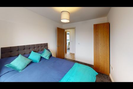 2 Bed Flat, The Reach, L3 - Photo 3