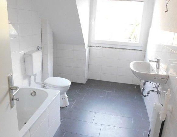 Schöne 2-Zimmer-DG-Wohung! - Foto 1