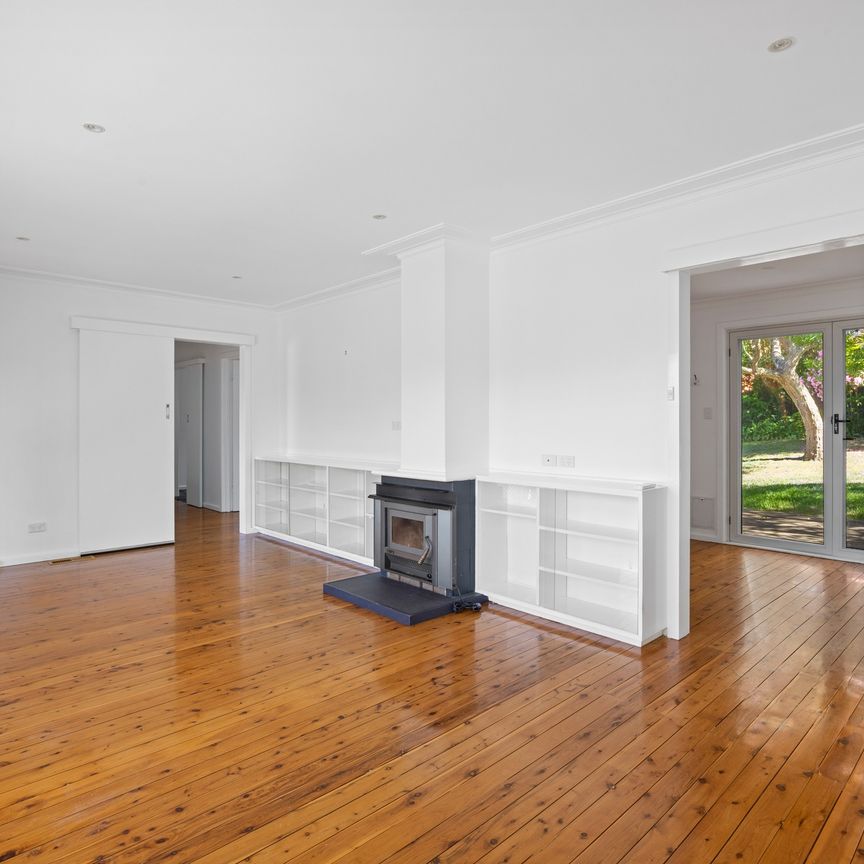 Charming Family Home In Prime East Albury Location - Photo 1