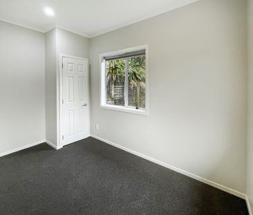 VALLEY HOME LIVING! - Photo 6