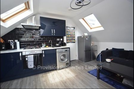 2 Bedroom Property Woodhouse - Photo 3