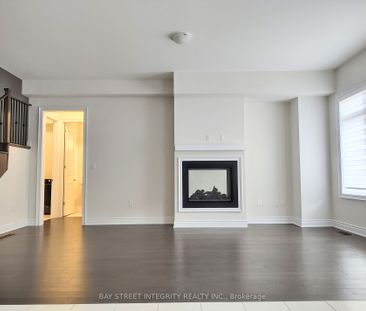 Detached Home For Lease | W8118260 - Photo 2