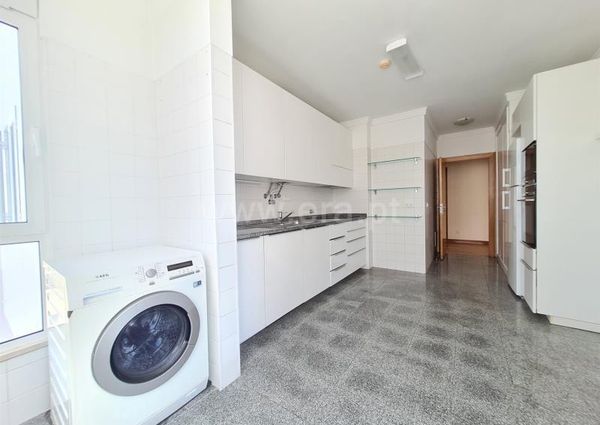 Apartamento T4 em Lisboa