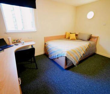 Double Ensuite (within a 5 bed flat) - Photo 6
