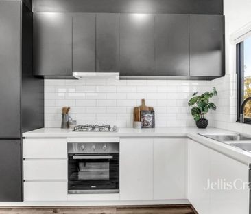 A Private, Light-Filled Townhome - Photo 5