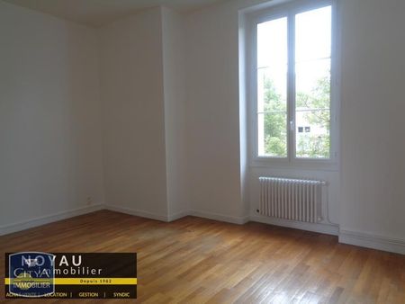 Location Appartement 4 pièces 102m² ALENCON 61000 - Photo 4