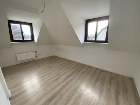Ab sofort! Großzügige 3-Zimmer-Wohnung mit Laminat in Dortmund Dorstfeld - Photo 2
