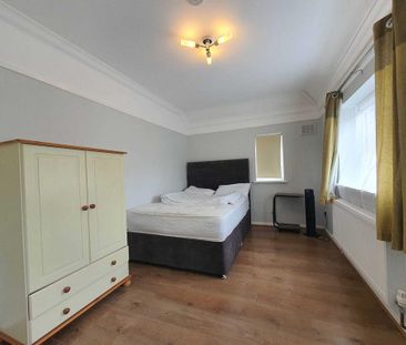6 bedroom detached house to rent - Photo 6