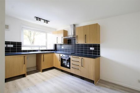 3 bedroom end of terrace house to rent - Photo 5