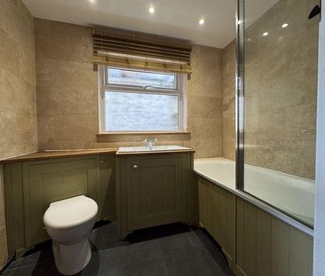 2 bedroom terraced house to rent - Photo 6