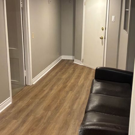 For Lease - 226 Bay Street, Hamilton, Ontario - Photo 3