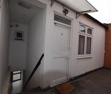 St Albans Road, Watford - Photo 3