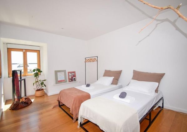 2 Bedroom House with a terrace, Paço de Arcos, Oeiras