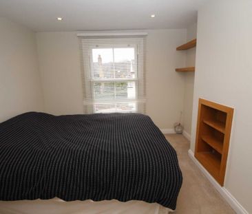 2 bed Terraced for rent - Photo 1