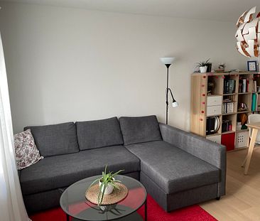 Bel appartement rénové de 3 pièces avec place de parking dans un en... - Foto 1