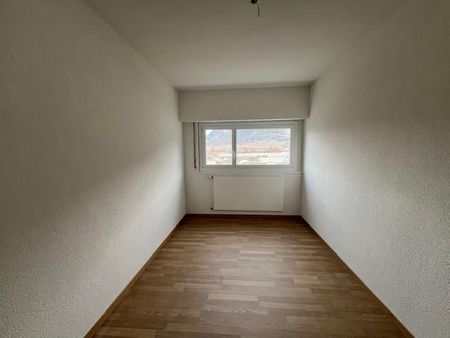 Bel appartement de 3.5 pièces au 7ème étage partiellement rénové avec vue - Foto 4