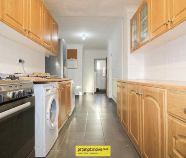 3 bedroom terraced house to rent - Photo 5