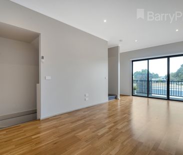 Prime Location!! - Photo 2