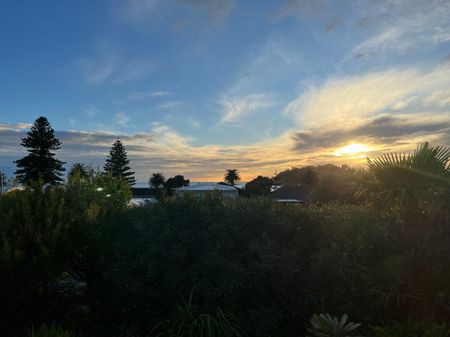 WOW - HUGE HOUSE WITH BEACH VIEWS - Photo 3