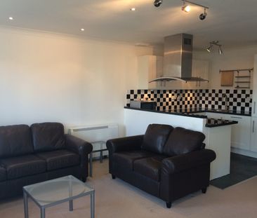 1 Bed Flat, Whiteadder Way, E14 - Photo 2