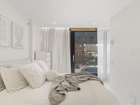 242 Rue Young - Photo 4