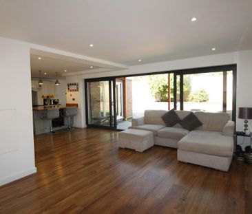 4 bedroom detached house to rent - Photo 5