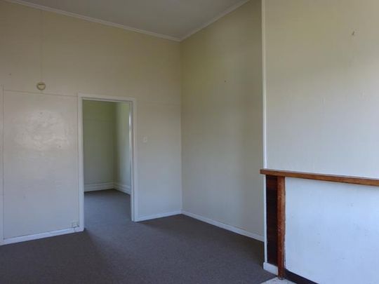 Oak Road, Akina - Photo 1